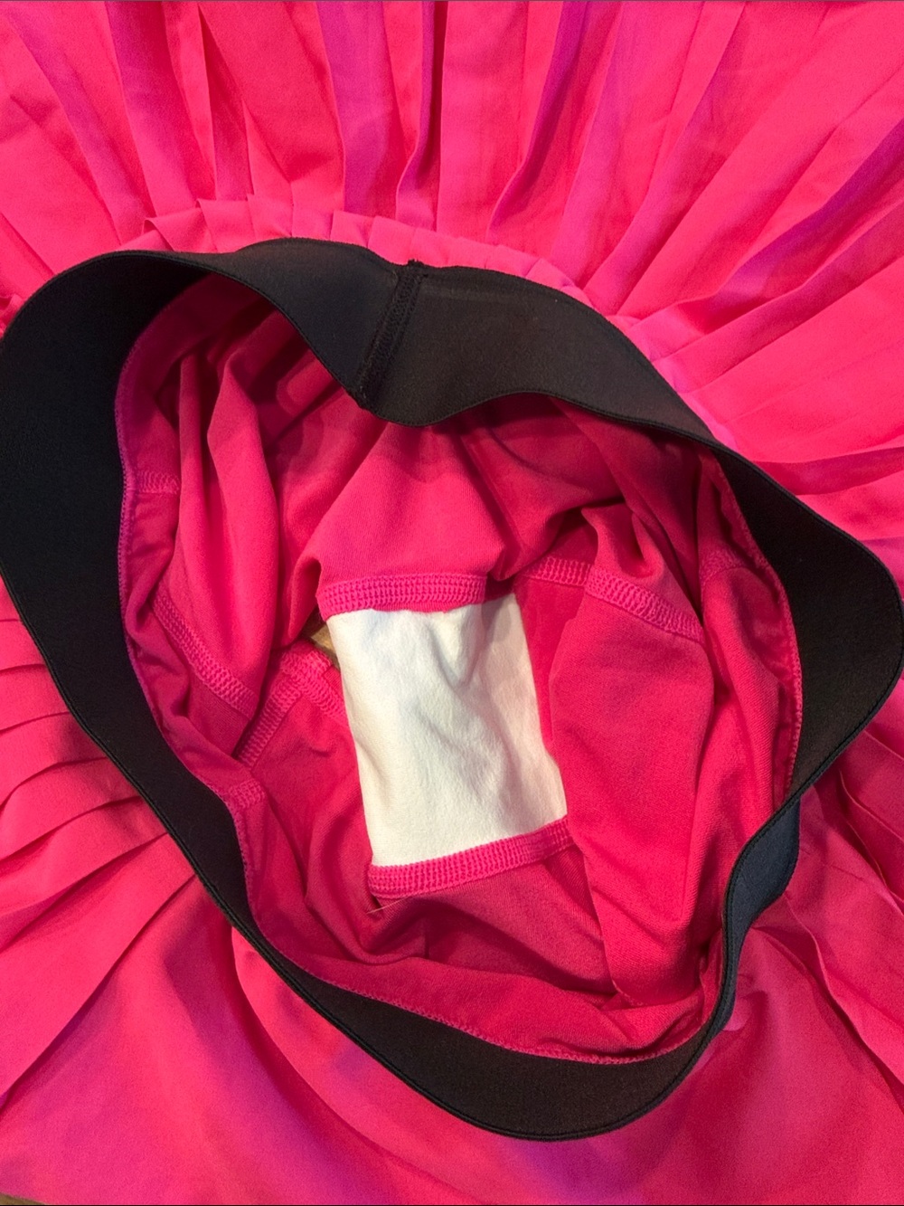 ALO Yoga ACES TENNIS SKIRT BRIGHT PINK - Picture 3 of 4